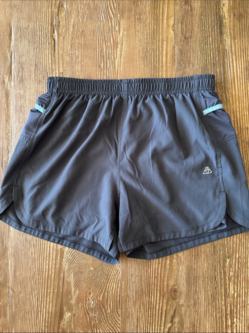 Apex Women's Athletic Shorts - Charcoal with Mint Trim